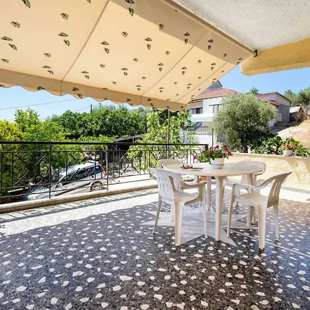 Elia Apartament